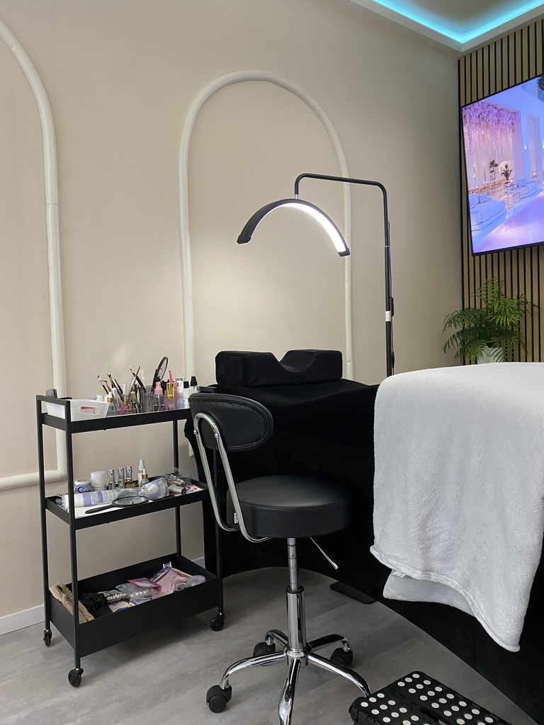 Lashroom / Lash Lounge – Flexibler Raum für Lashes, Schulungen & Seminare - Bild 11